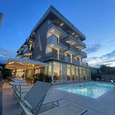 Hotel Ascot Riccione Bagian luar foto