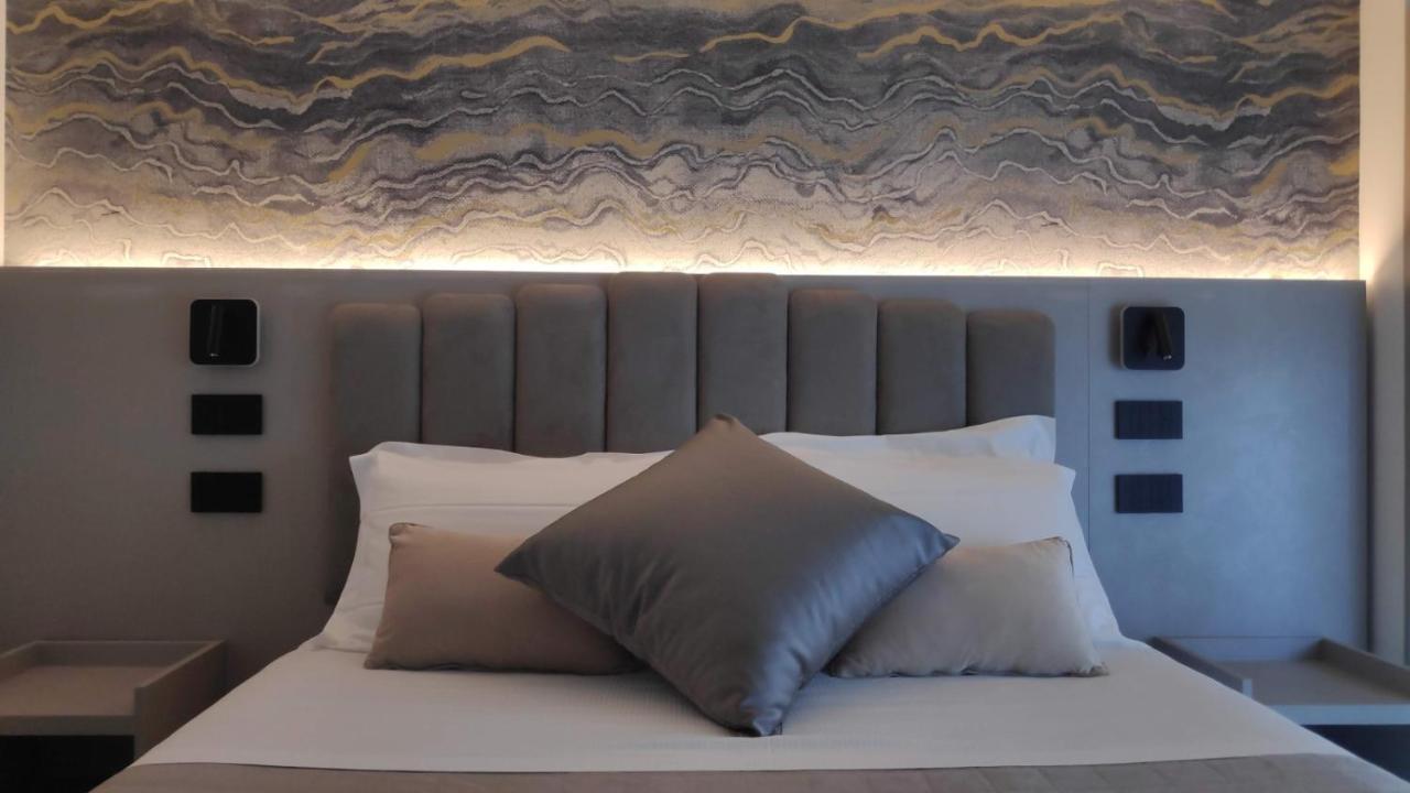 Hotel Ascot Riccione Bagian luar foto