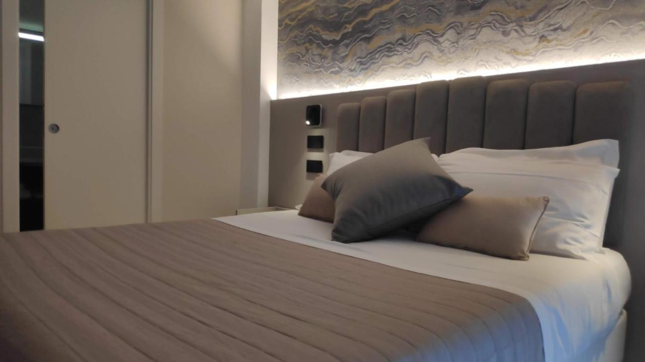 Hotel Ascot Riccione Bagian luar foto