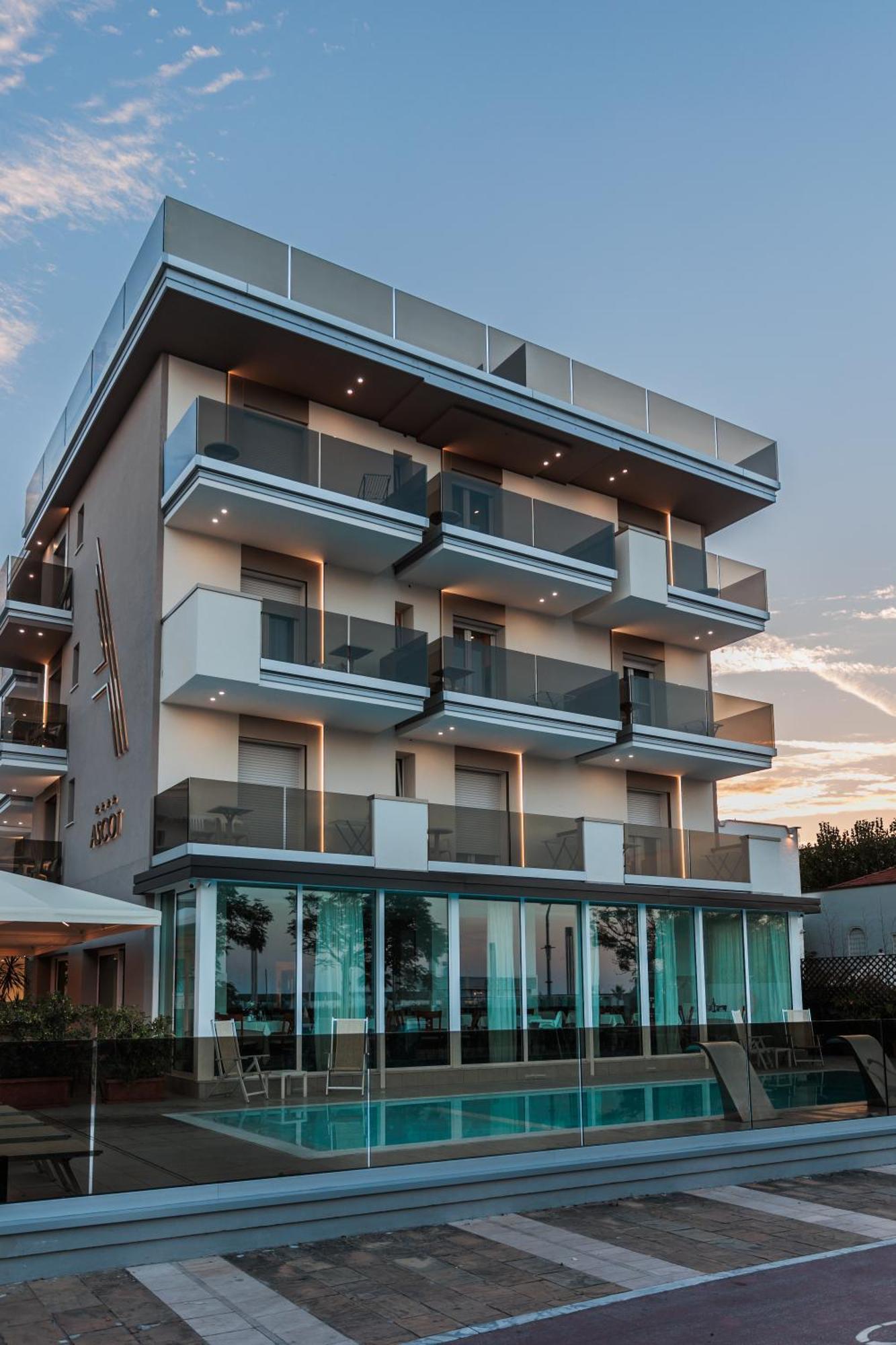 Hotel Ascot Riccione Bagian luar foto